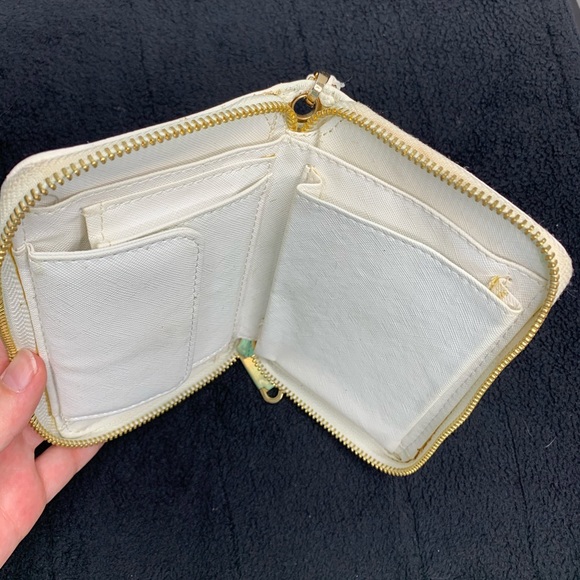 Micheal Kors Wallet - Picture 5 of 5